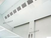 Energy-efficient upright display fridge with 1000L capacity, fan-forced cooling and adjustable shelves